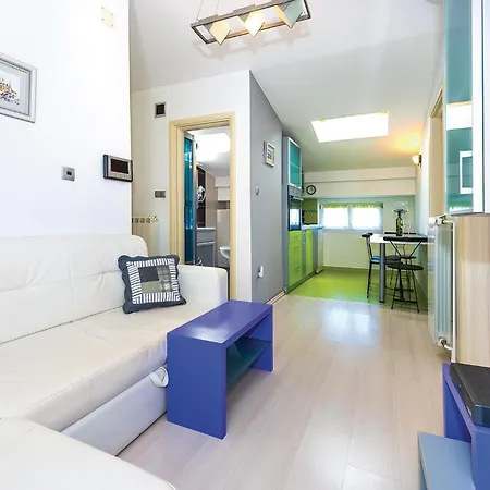 Two-bedroom In Apartamento Vodice
